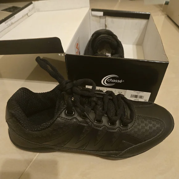 Black Chasse Apex Cheer Shoes - Picture 1 of 6
